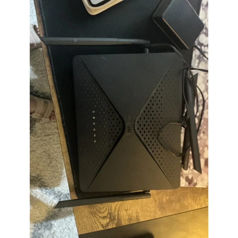 D-Link 5GHz Router, Good Condition - Picture 3 of 5